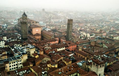 Bolonia a vista de pájaro. Qué ver en Bolonia en dos días: conociendo la ciudad de los soportales.