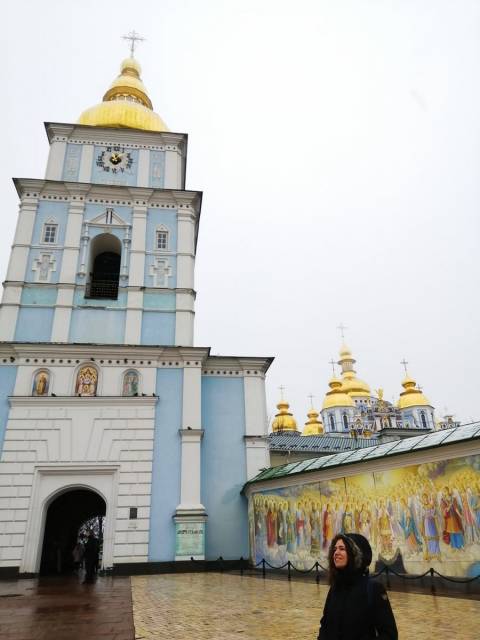 Cuánto cuesta un viaje a Kiev: visitando el Monasterio de San Miguel de las Cúpulas Doradas.