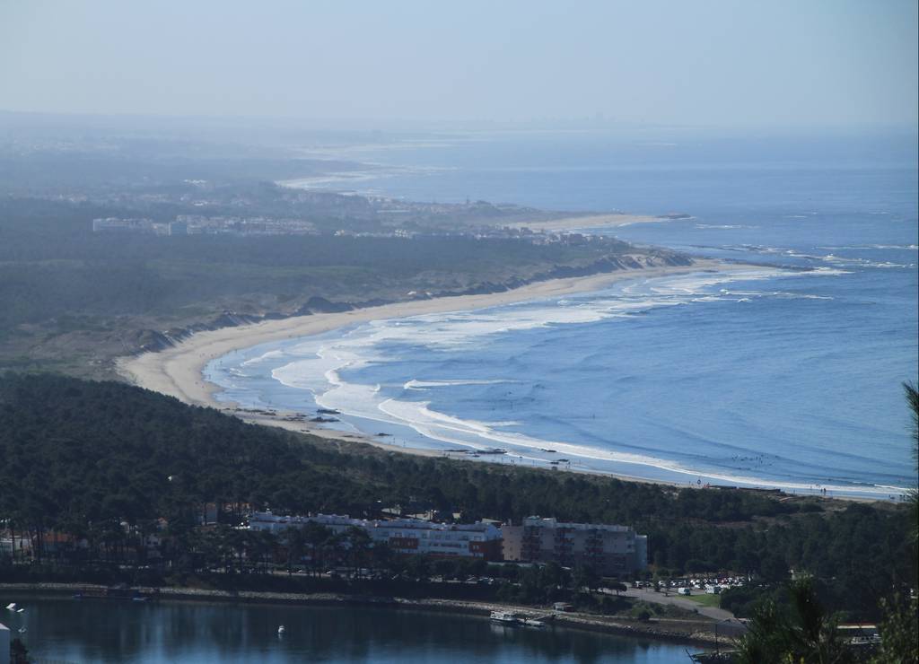 Viana do Castelo está muy cerca de varias playas donde darte un buen chapuzón.