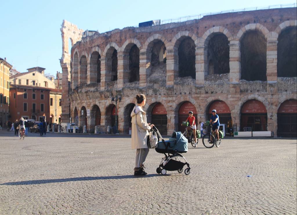 En la Piazza Brà está la Arena, el famoso anfiteatro romano.