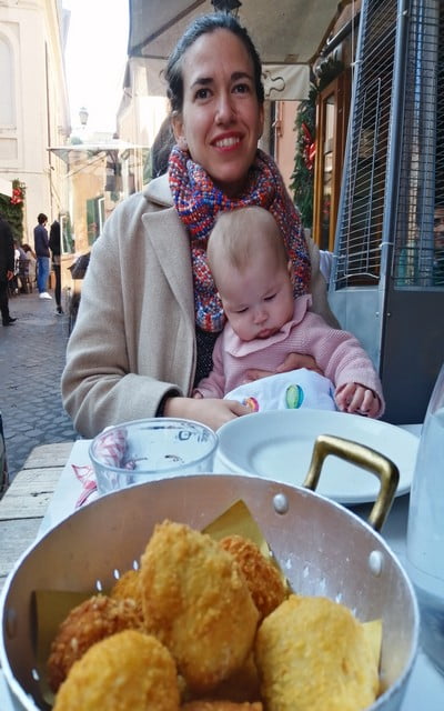 Viajar a Roma con bebés es posible, a pesar de los adoquines.