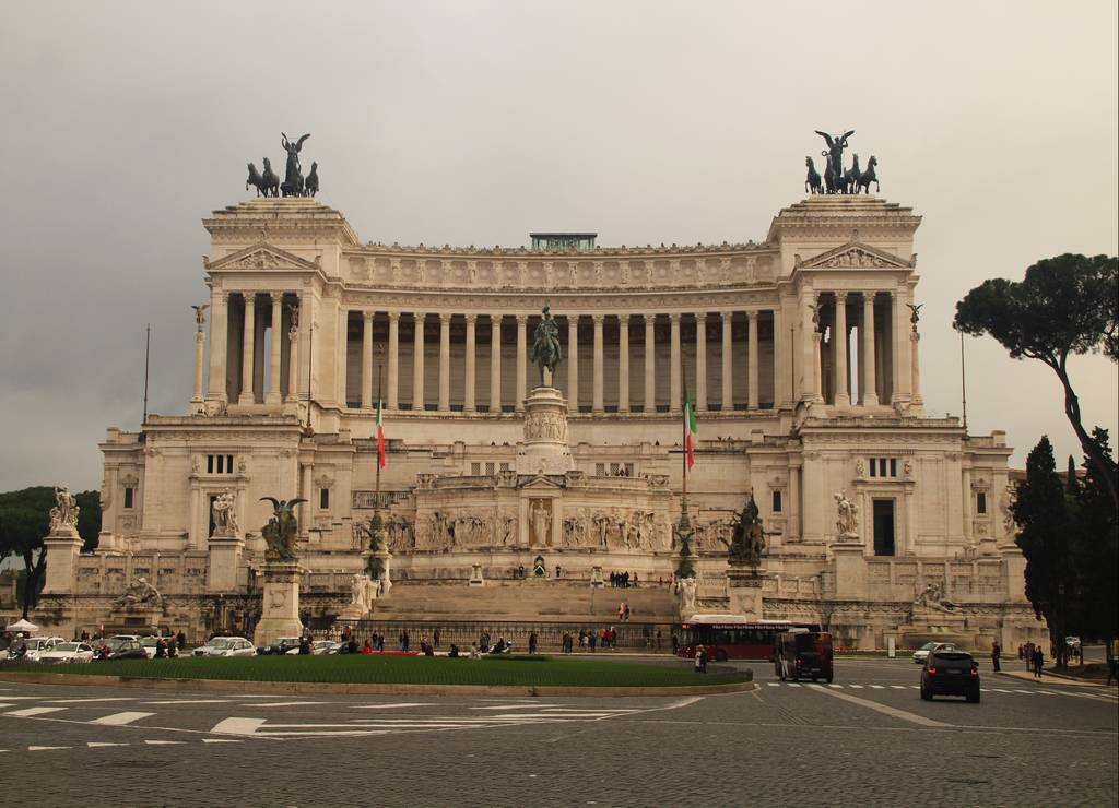La construcción de la Piazza Venezia generó bastante polémica en Roma.