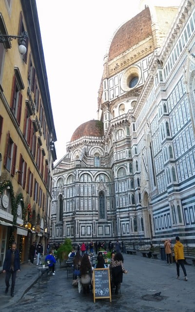 Subir a la cúpula del Duomo no es un plan sencillo con bebé.
