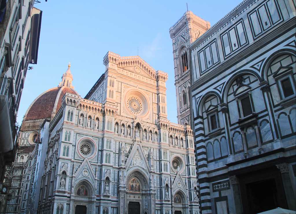 Recorrer la Catedral de Santa María del Fiore es uno de los mejores planes que hacer en Florencia.