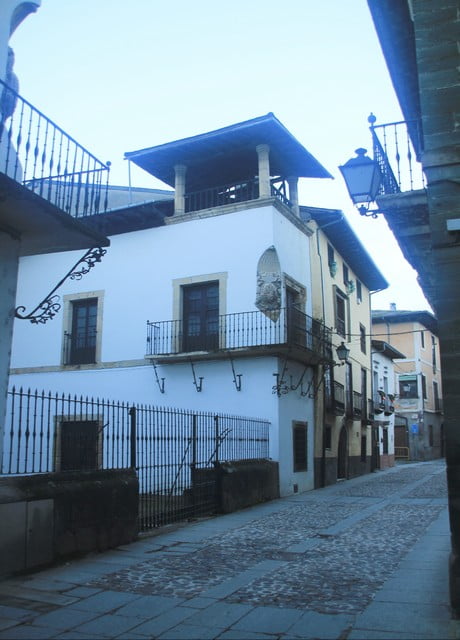 El Palacio de Torquemada se encuentra en la preciosa Calle Ribadeo.