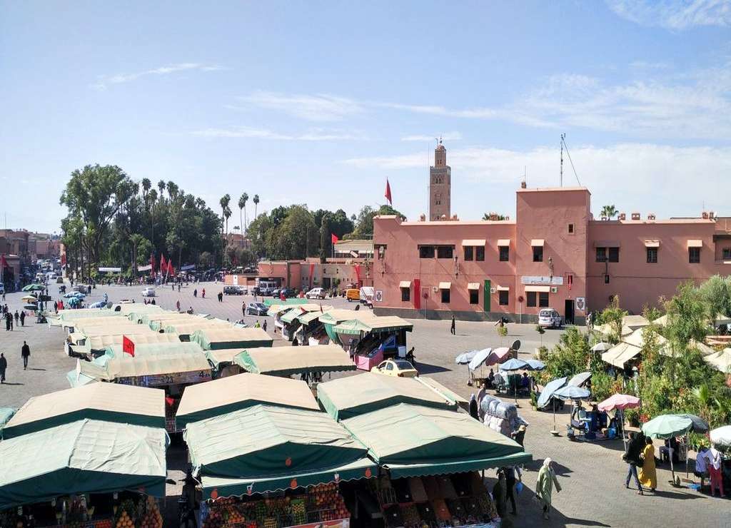 Jemaa el-Fna es la plaza más importante que ver en Marrakech en 4 días.