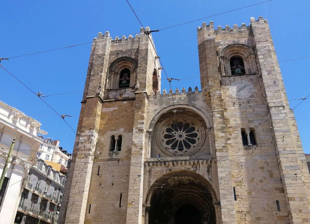 La Catedral o Sé de Lisboa es la iglesia más antigua de la ciudad.
