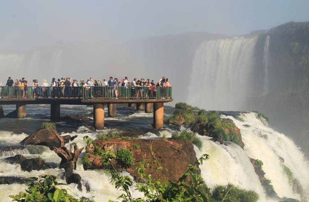 Te cuento cuáles son las mejores excursiones a las Cataratas de Iguazú desde Argentina y Brasil.