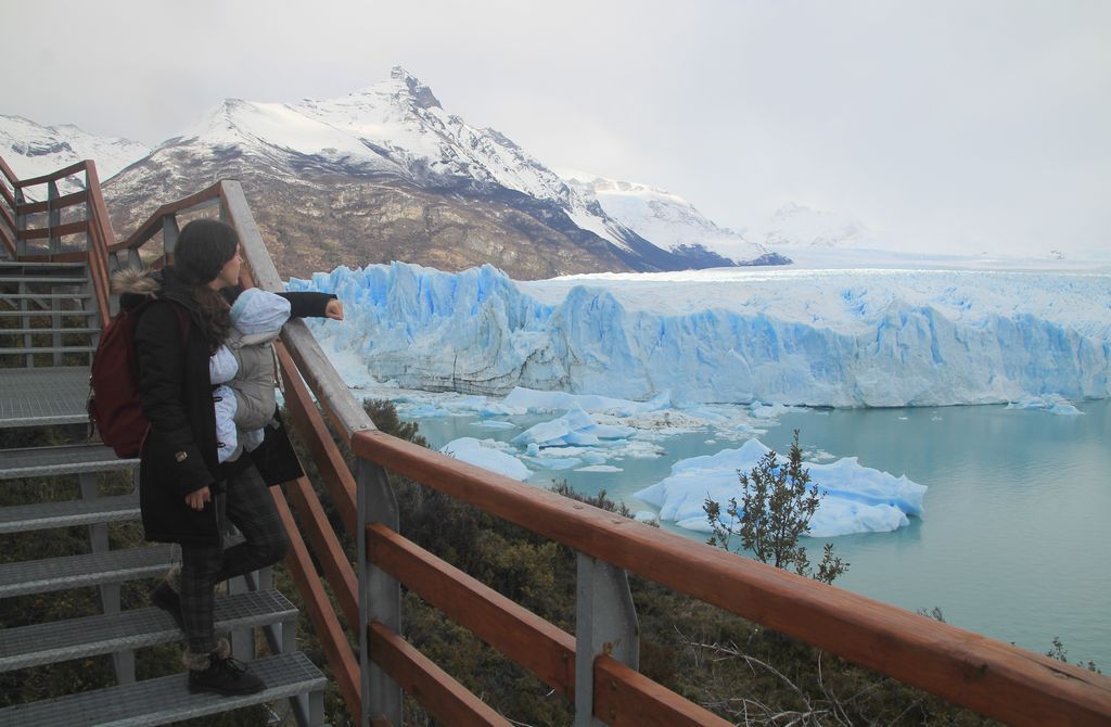 La excursión al Perito Moreno desde El Calafate es una de las visitas imprescindibles.