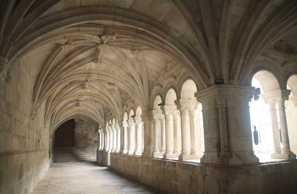 El Parador de Santo Estevo cuenta con tres claustros de estilo barroco, románico y renacentista. 