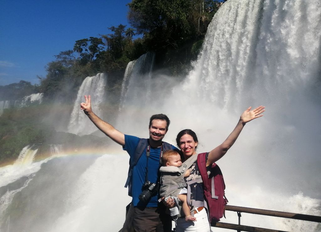 En tu viaje por Argentina en 10 días, te recomiendo visitar las Cataratas del Iguazú en Argentina.