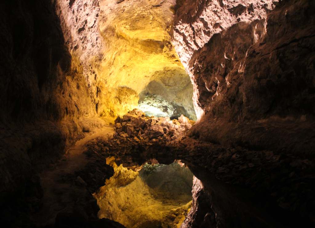 Al final del recorrido por la Cueva de los Verdes te espera una gran sorpresa.