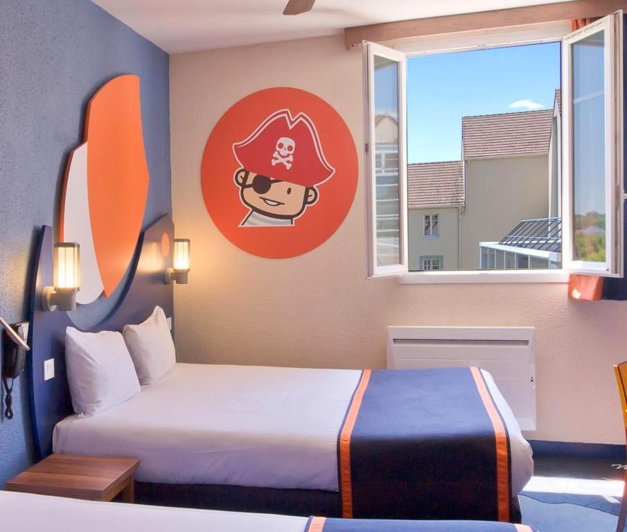 Si buscas hoteles cerca de Disneyland París de temática pirata, toma nota del Explorers Hotel Marne-la-Vallée.