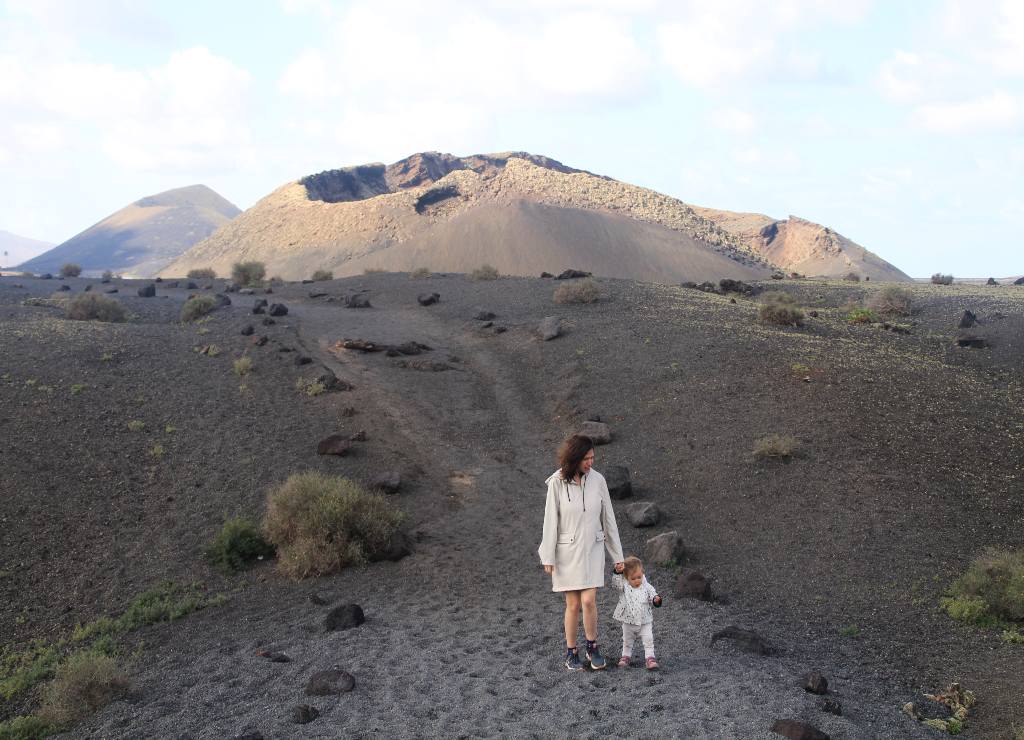 La ruta del volcán El Cuervo es factible con bebé, ya que el recorrido es corto y no hay que hacer ningún ascenso.