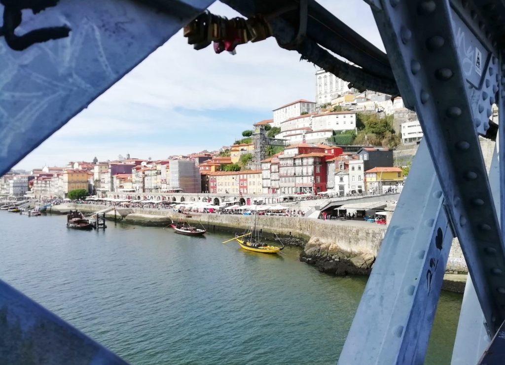 La gran mayoría de los viajeros elegimos Oporto como base para recorrer el norte de Portugal.