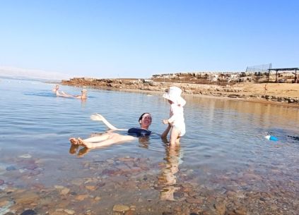 Visitar el Mar Muerto en Jordania.