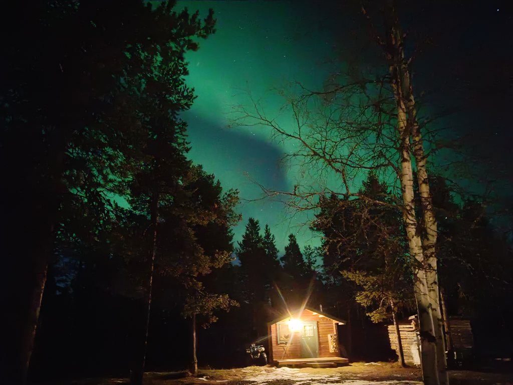 Aurora boreal en Jukkasjärvi, Suecia.