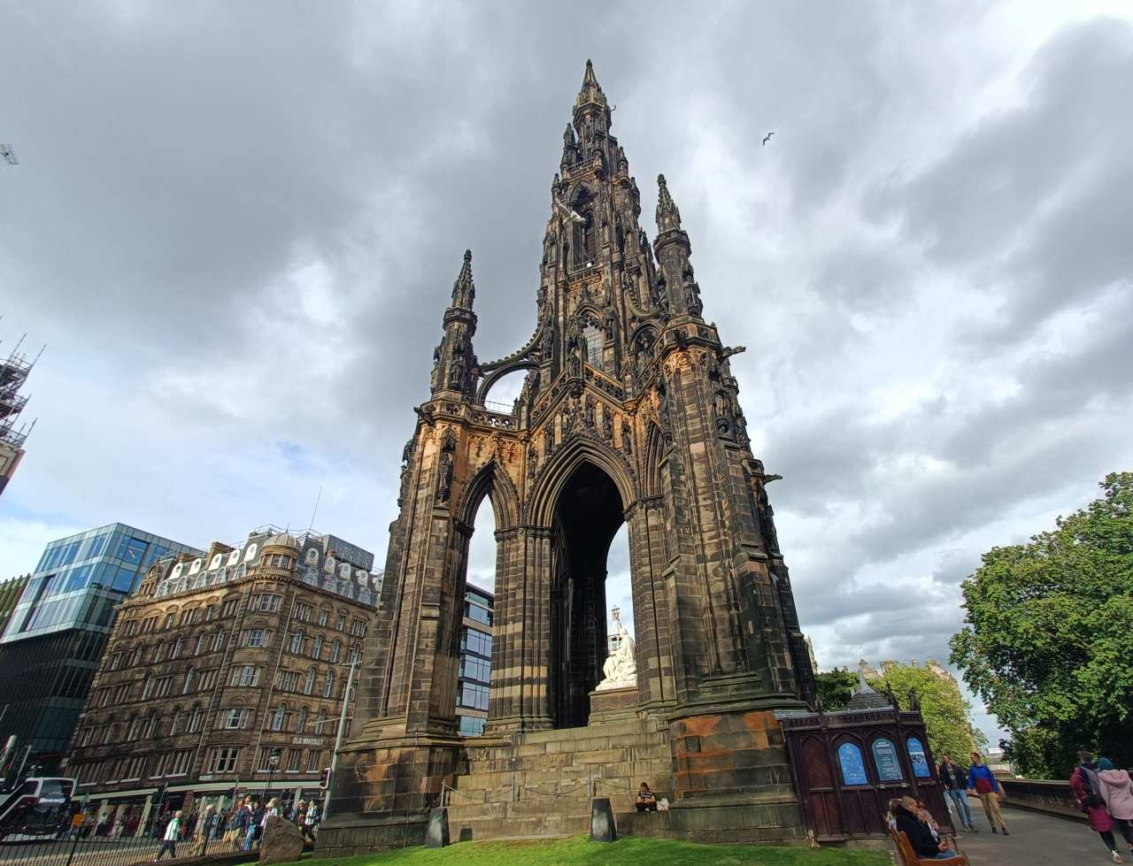 Scott Monument junto a Princes Street.